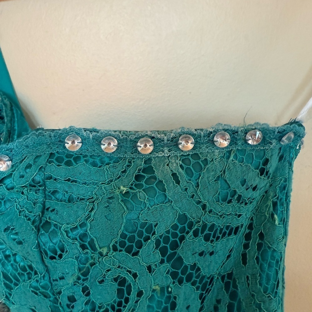 Elegant Teal Lace Evening Gown - Picture 13 of 13